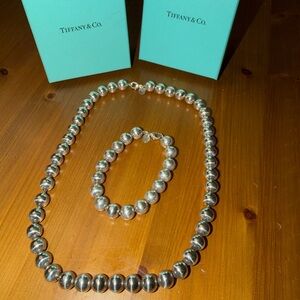 Tiffany & Co. Tiffany HardWare Ball Necklace and Bracelet in silver, 10mm
